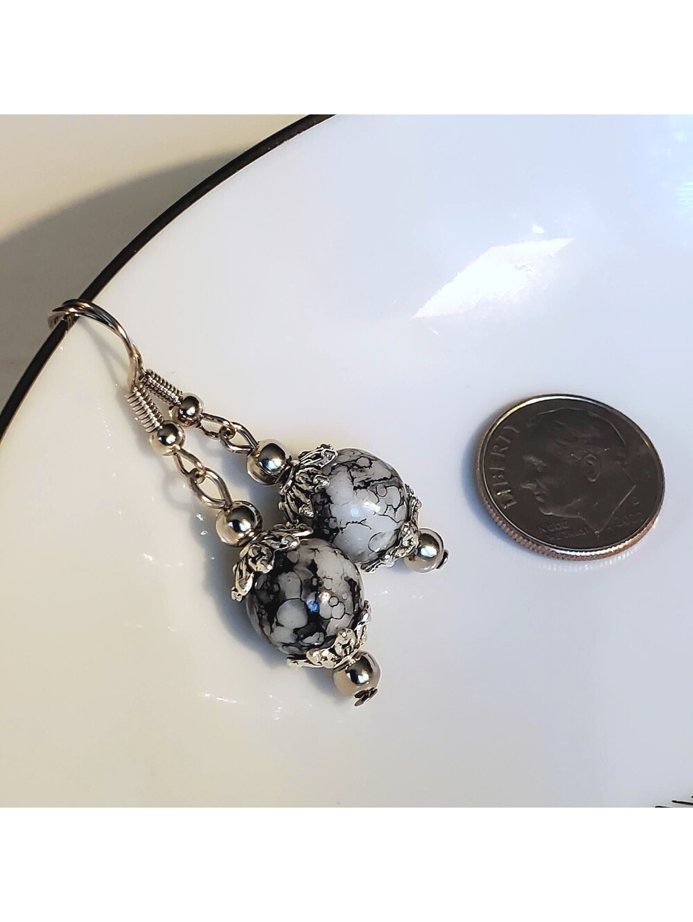 Art Nouveau Mottled White Black Glass Beads Antiqued Silver Earrings - Picture 7 of 7